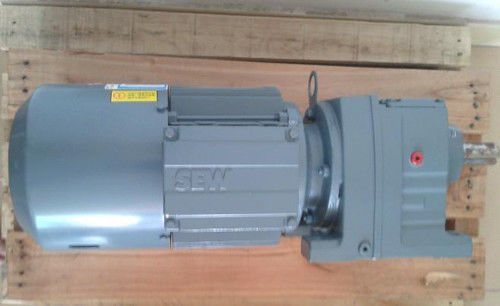 Guter Preis 11kw 150Nm Helical Bevel Gear Sew Eurodrive Motor für den Baulift Online